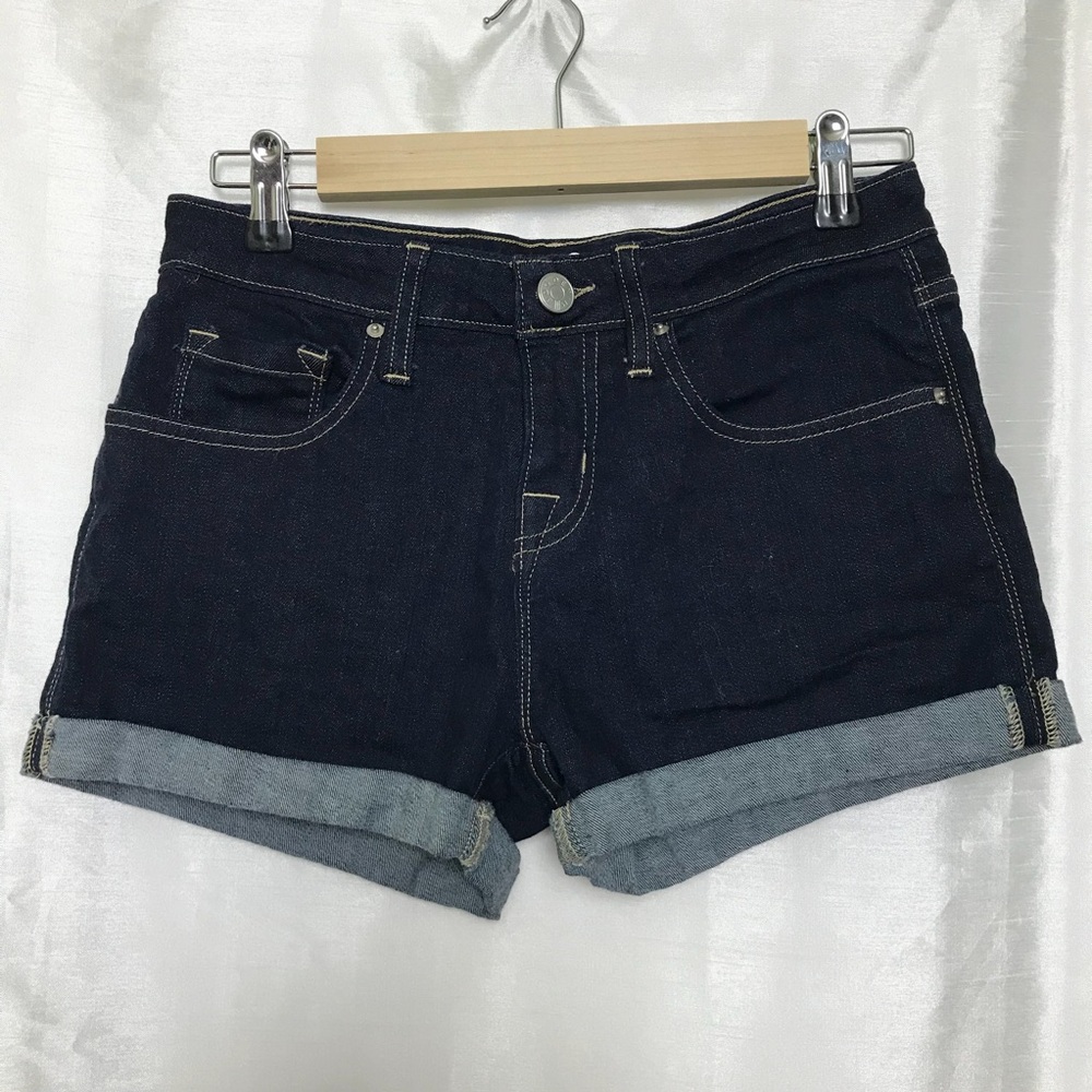 BDG  Mid Rise Shortie jeans Size 26